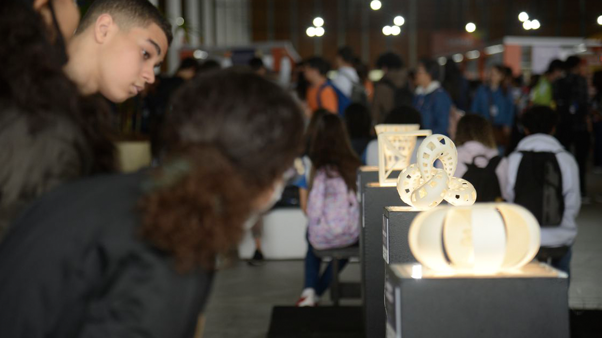 Festival da Matemática atrai mais de 5 mil estudantes no primeiro dia