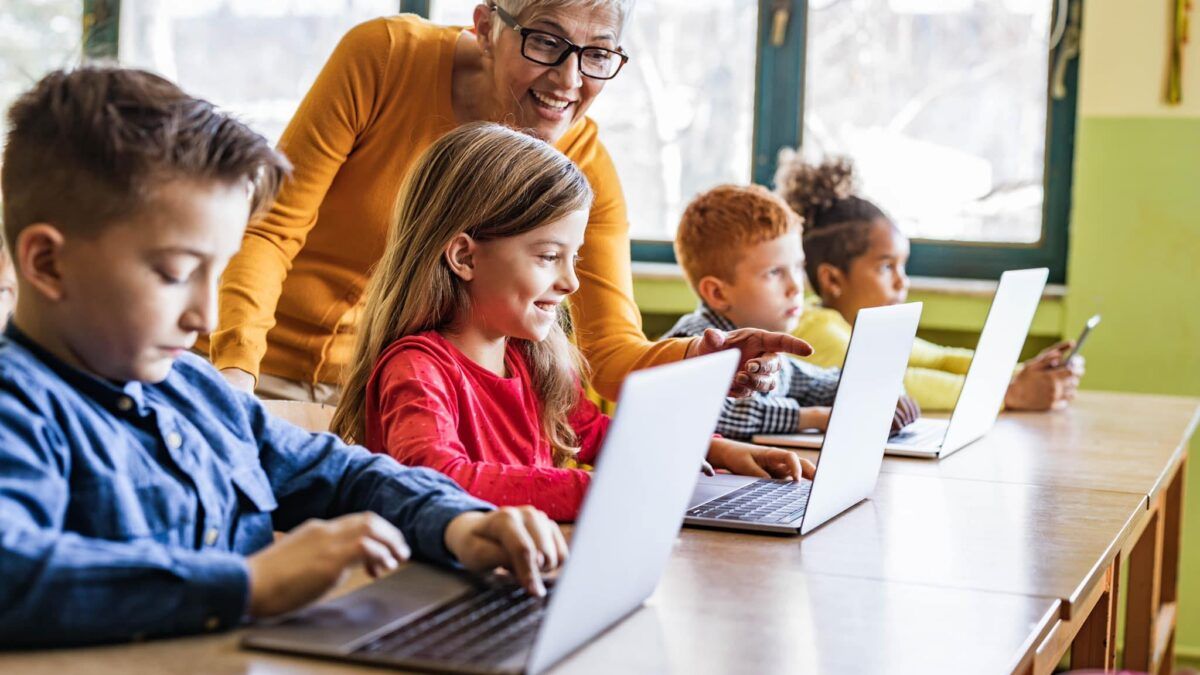 Programação nas Escolas: A Linguagem do Amanhã