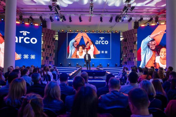 Imagem da abertura do Arco Day 2025